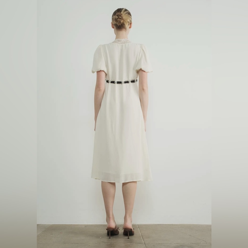 Aaron & amber V Neck Lace Insert Midi Dress
with Bow - Picture 6 of 12